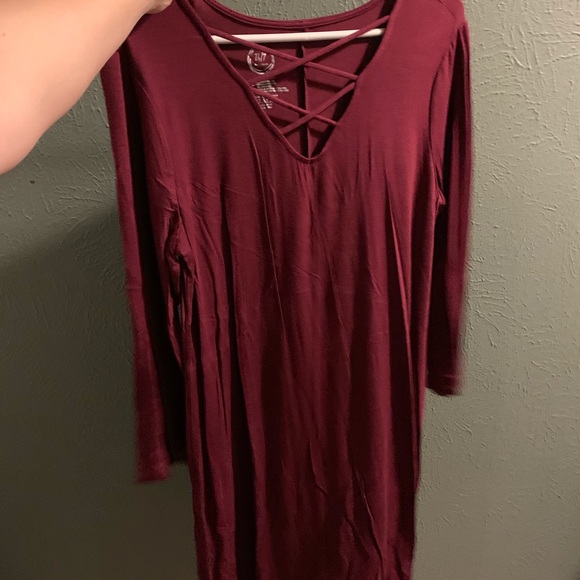 Dresses - Picture 4 of 8